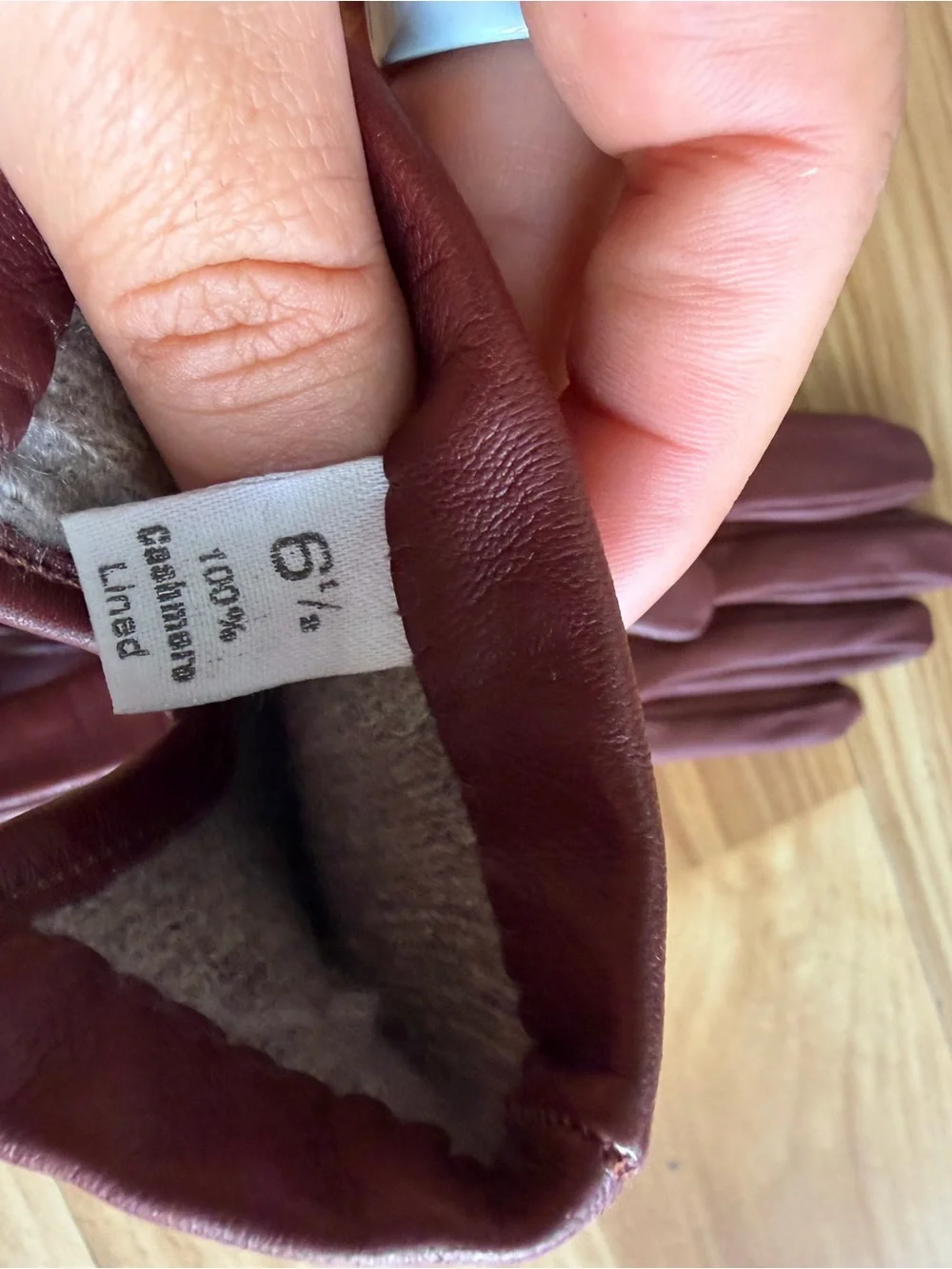100% Cashmere Lined Leather Gloves NWT